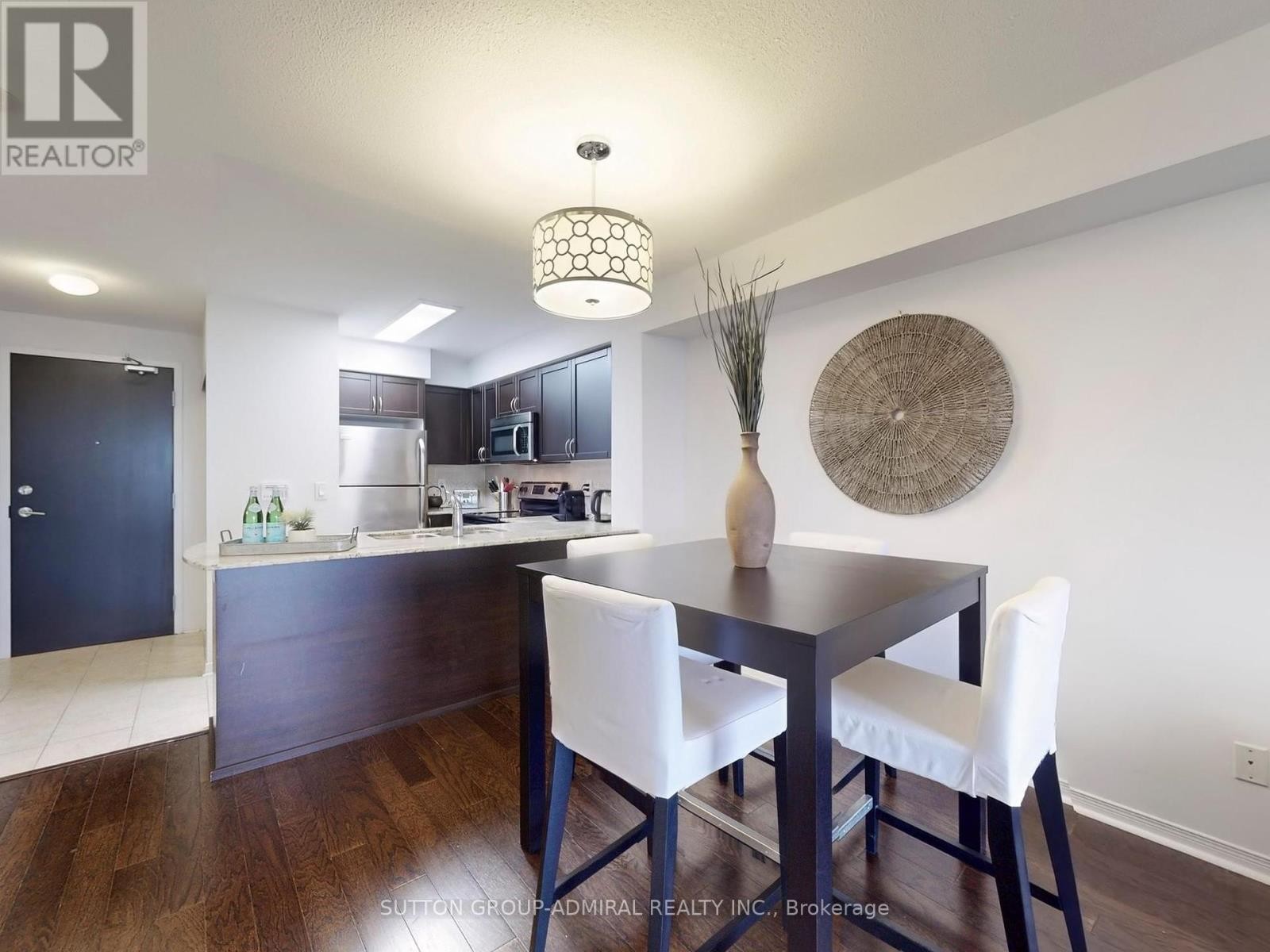 












LPH8 - 75 KING WILLIAM CRESCENT

,
Richmond Hill (Langstaff),




Ontario
L4B0C1

