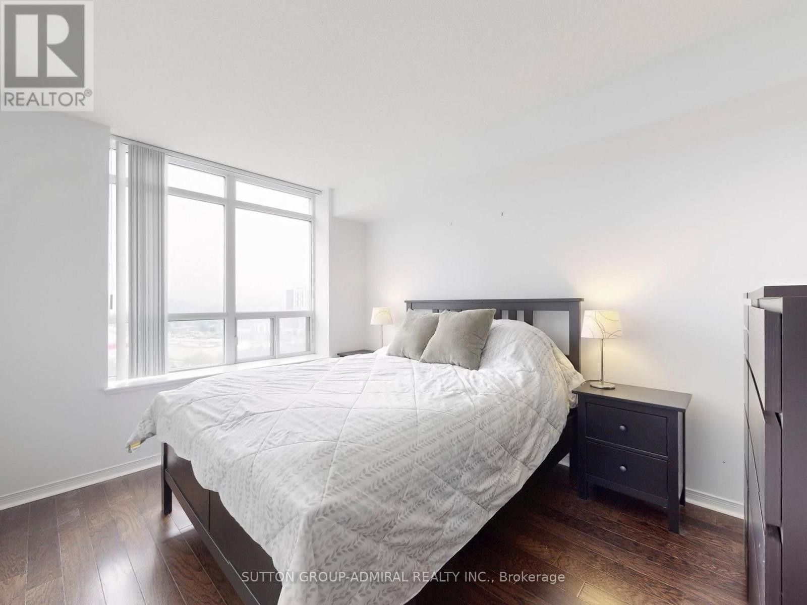 












LPH8 - 75 KING WILLIAM CRESCENT

,
Richmond Hill (Langstaff),




Ontario
L4B0C1

