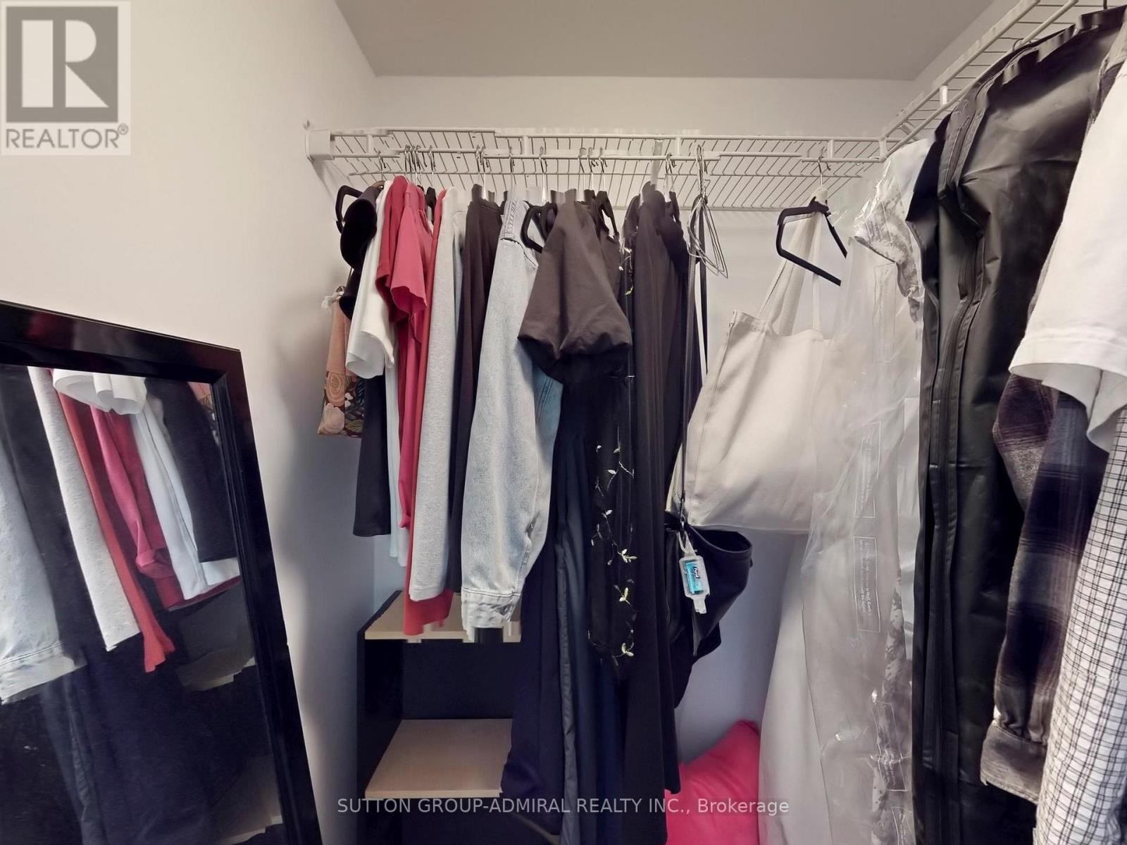 












LPH8 - 75 KING WILLIAM CRESCENT

,
Richmond Hill (Langstaff),




Ontario
L4B0C1


