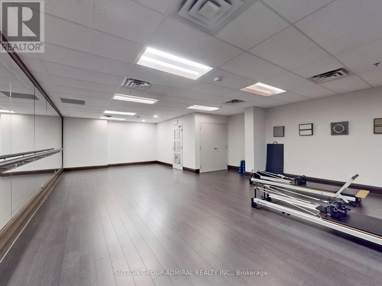 












LPH8 - 75 KING WILLIAM CRESCENT

,
Richmond Hill (Langstaff),




Ontario
L4B0C1

