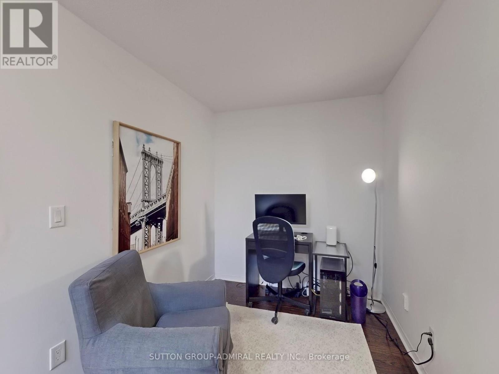 












LPH8 - 75 KING WILLIAM CRESCENT

,
Richmond Hill (Langstaff),




Ontario
L4B0C1

