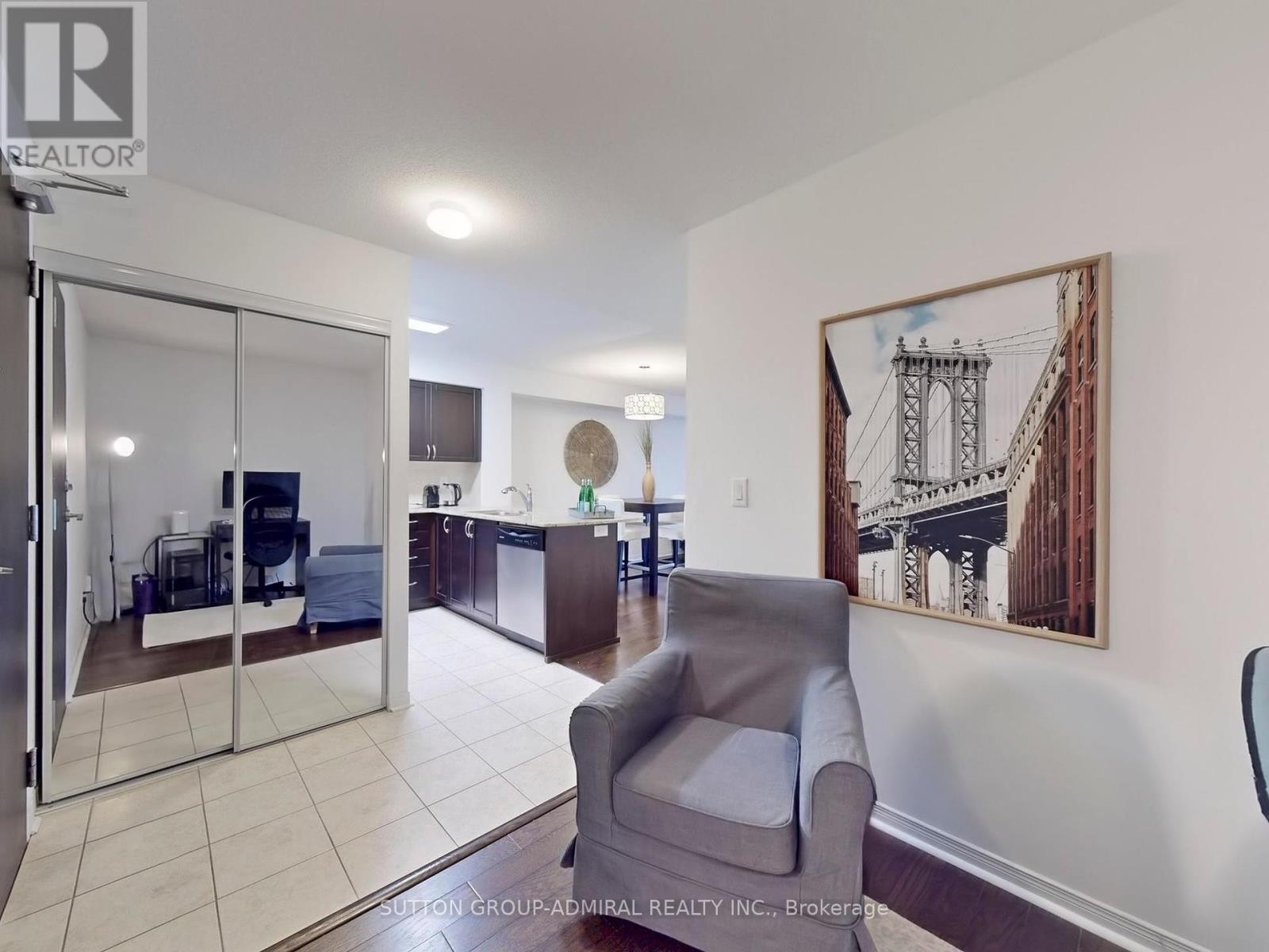 












LPH8 - 75 KING WILLIAM CRESCENT

,
Richmond Hill (Langstaff),




Ontario
L4B0C1

