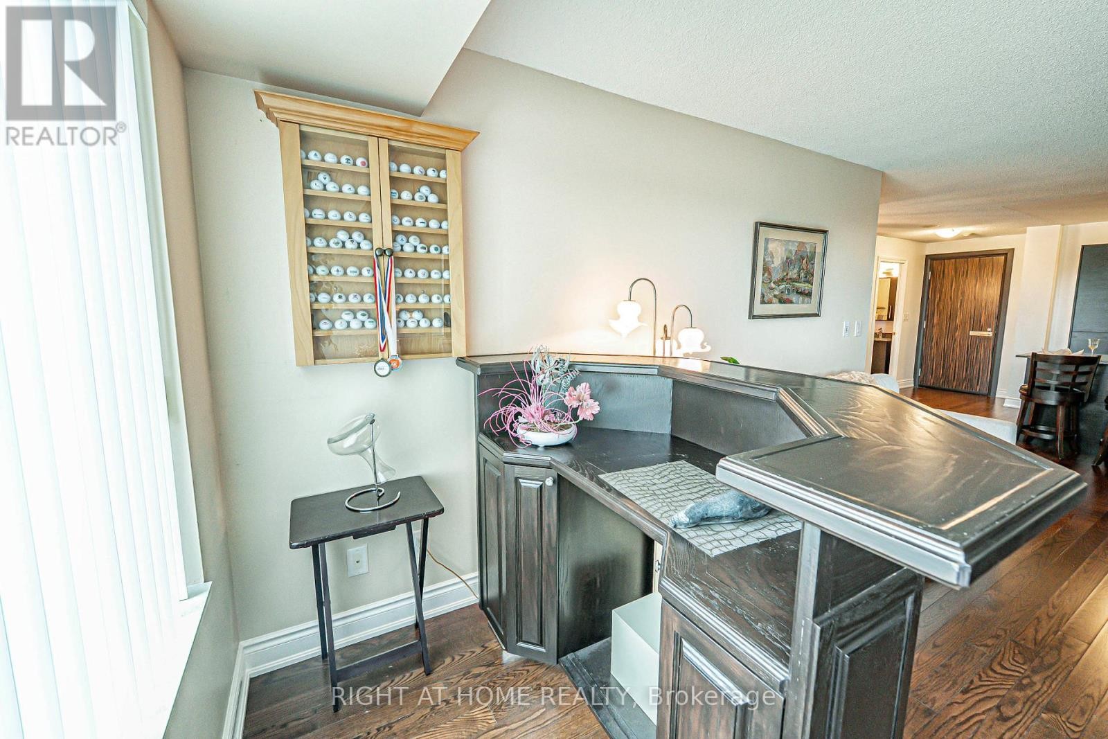 












809 - 273 SOUTH PARK ROAD

,
Markham (Commerce Valley),




Ontario
L3T0B5

