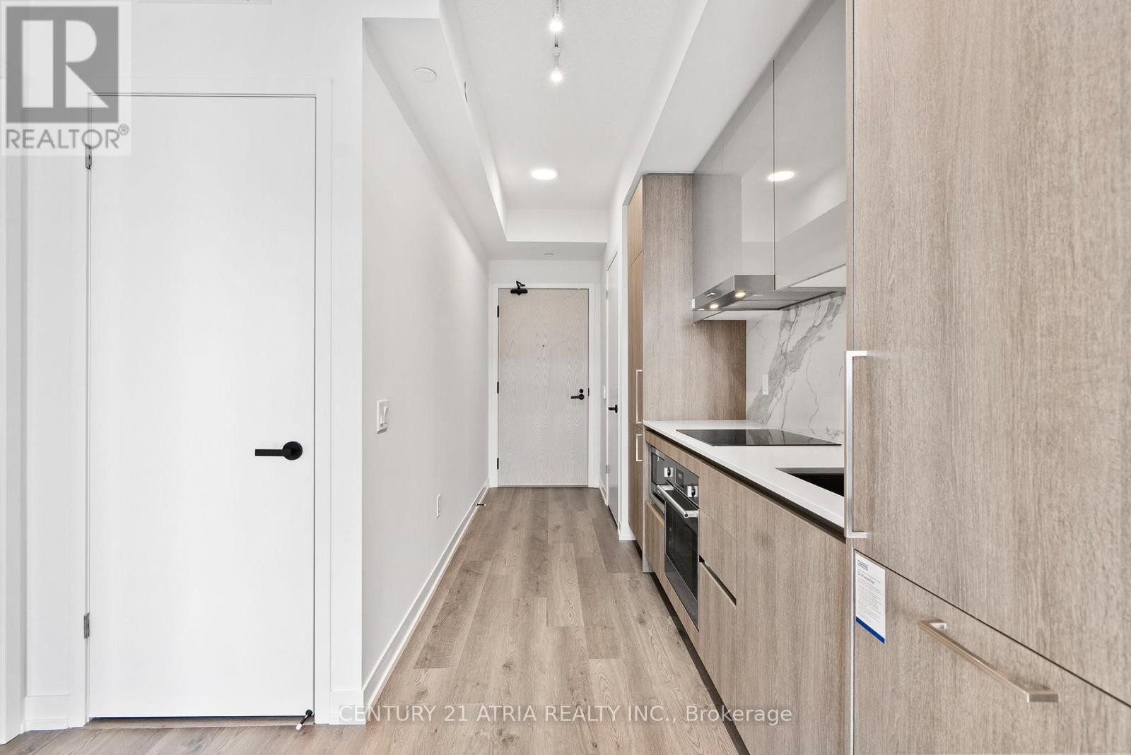 












4702 - 195 COMMERCE STREET

,
Vaughan (Vaughan Corporate Centre),




Ontario
L4K0P9

