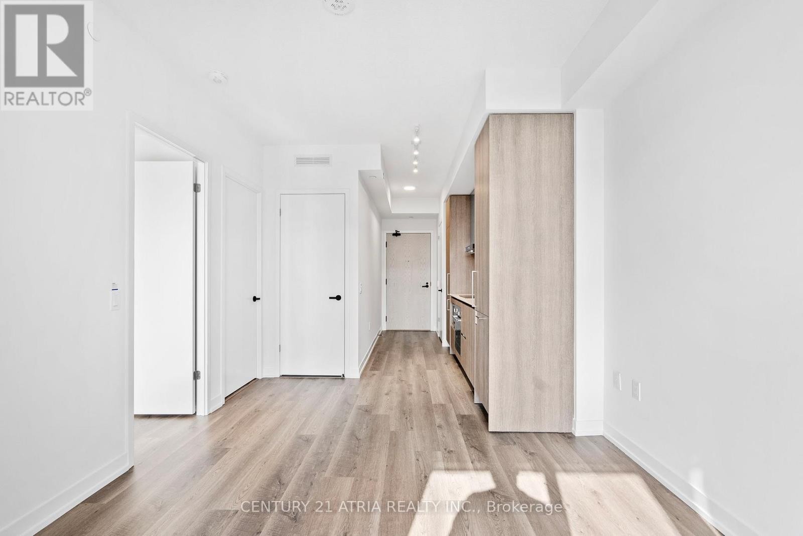 












4702 - 195 COMMERCE STREET

,
Vaughan (Vaughan Corporate Centre),




Ontario
L4K0P9

