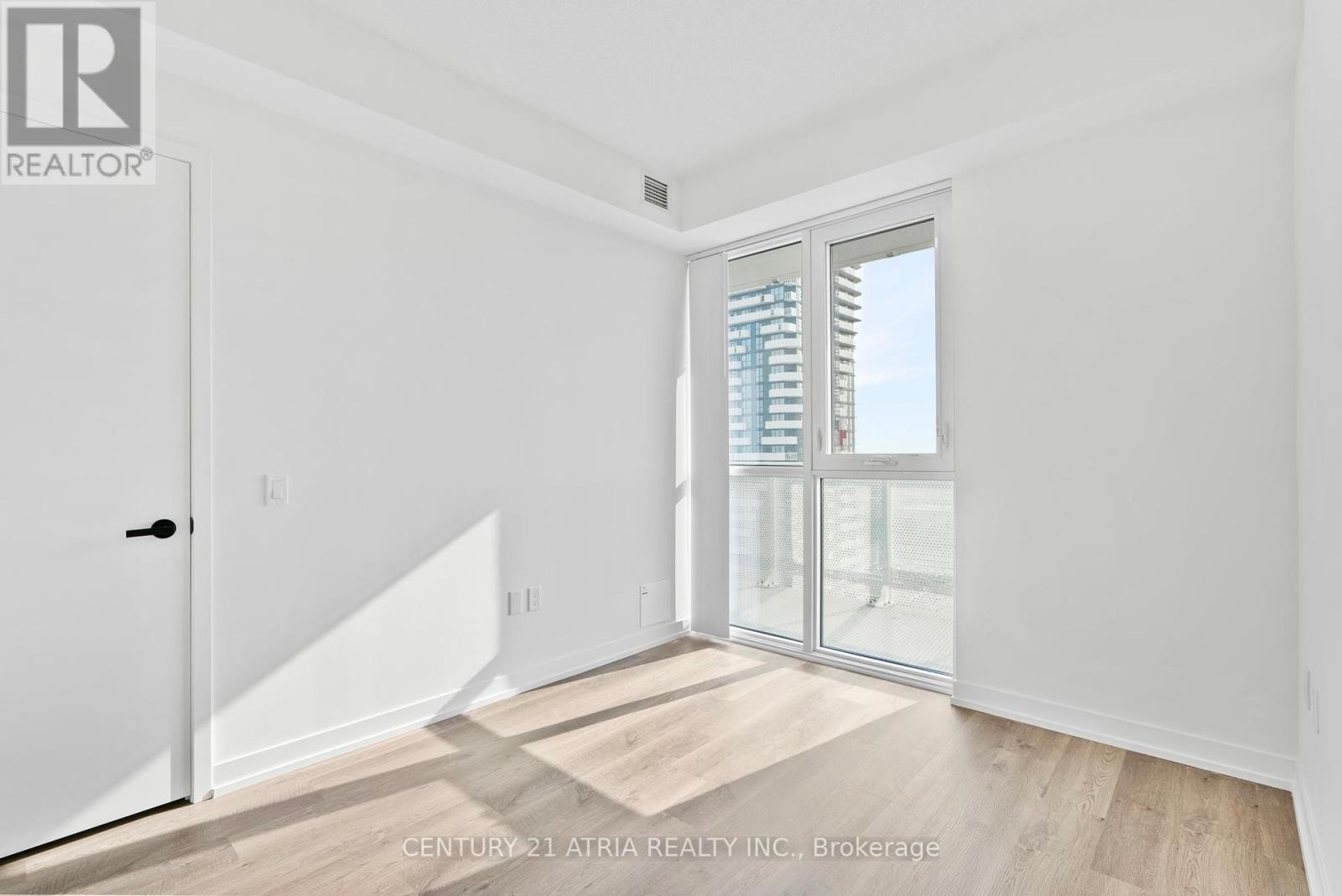 












4702 - 195 COMMERCE STREET

,
Vaughan (Vaughan Corporate Centre),




Ontario
L4K0P9

