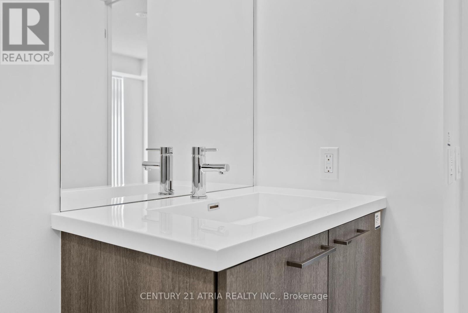












4702 - 195 COMMERCE STREET

,
Vaughan (Vaughan Corporate Centre),




Ontario
L4K0P9

