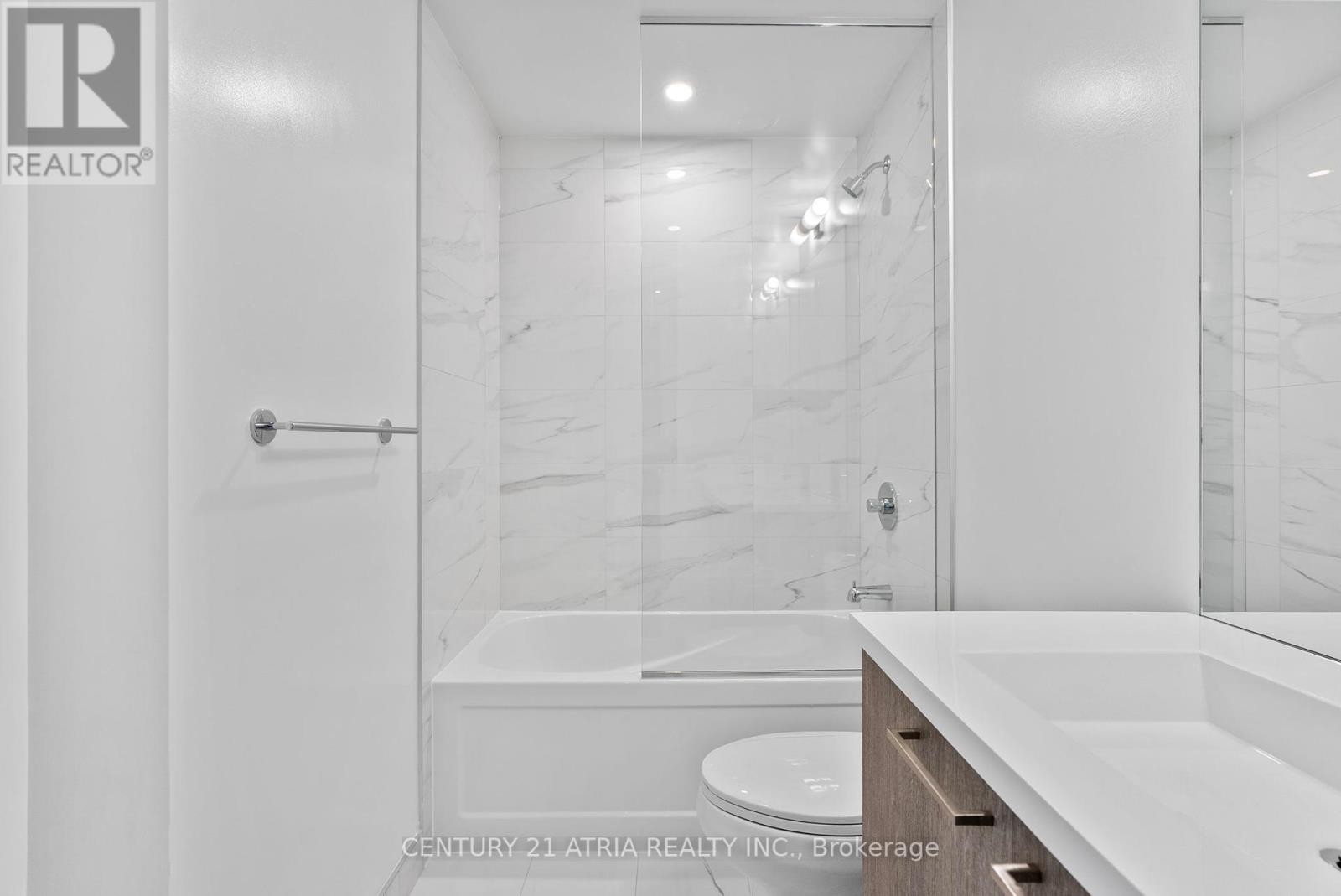 












4702 - 195 COMMERCE STREET

,
Vaughan (Vaughan Corporate Centre),




Ontario
L4K0P9

