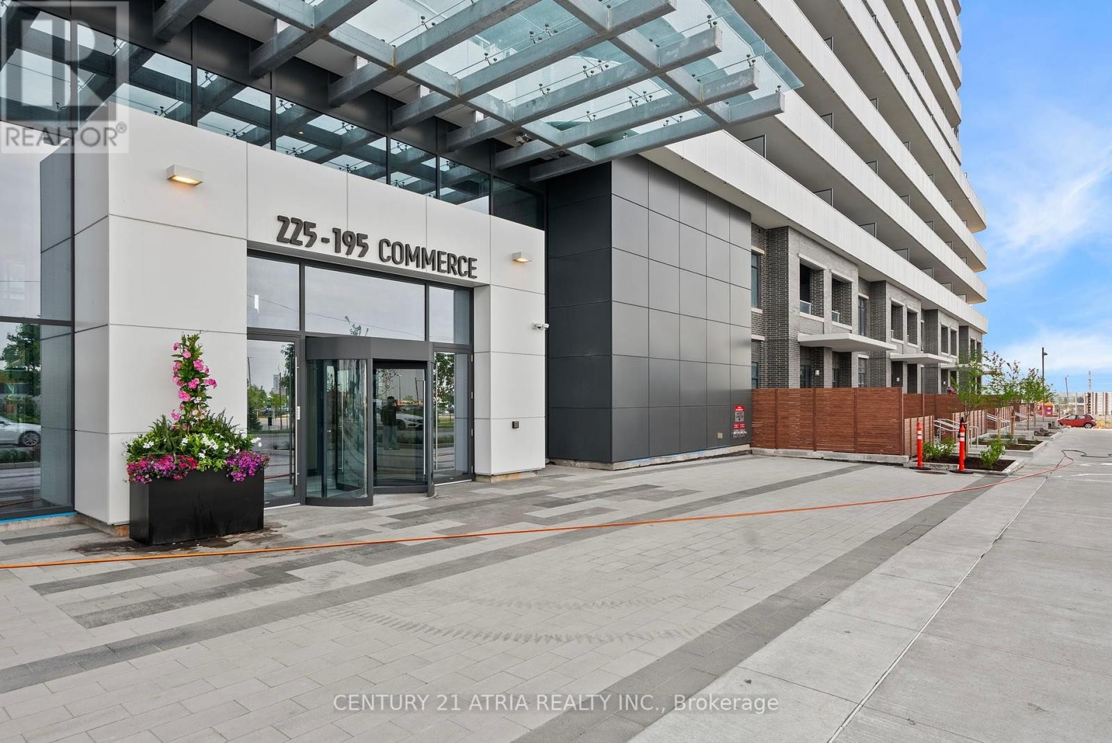 












4702 - 195 COMMERCE STREET

,
Vaughan (Vaughan Corporate Centre),




Ontario
L4K0P9

