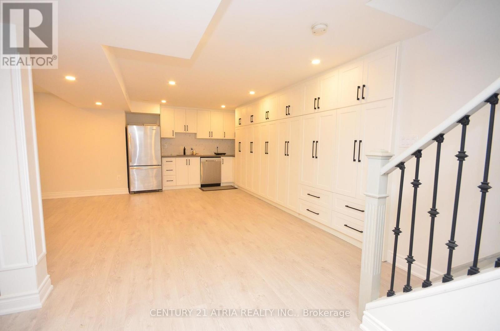 












BSMT - 57 MELBOURNE DRIVE E

,
Richmond Hill (Rouge Woods),




Ontario
L4S2V2

