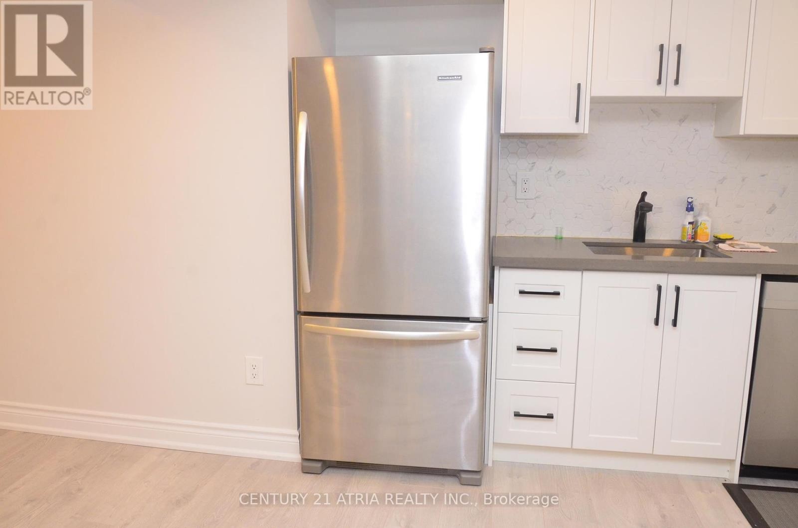 












BSMT - 57 MELBOURNE DRIVE E

,
Richmond Hill (Rouge Woods),




Ontario
L4S2V2

