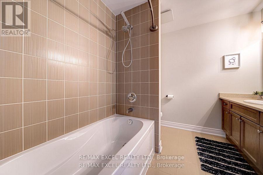 












99 JAMES PARROTT AVENUE

,
Markham (Wismer),




Ontario
L6E2B3

