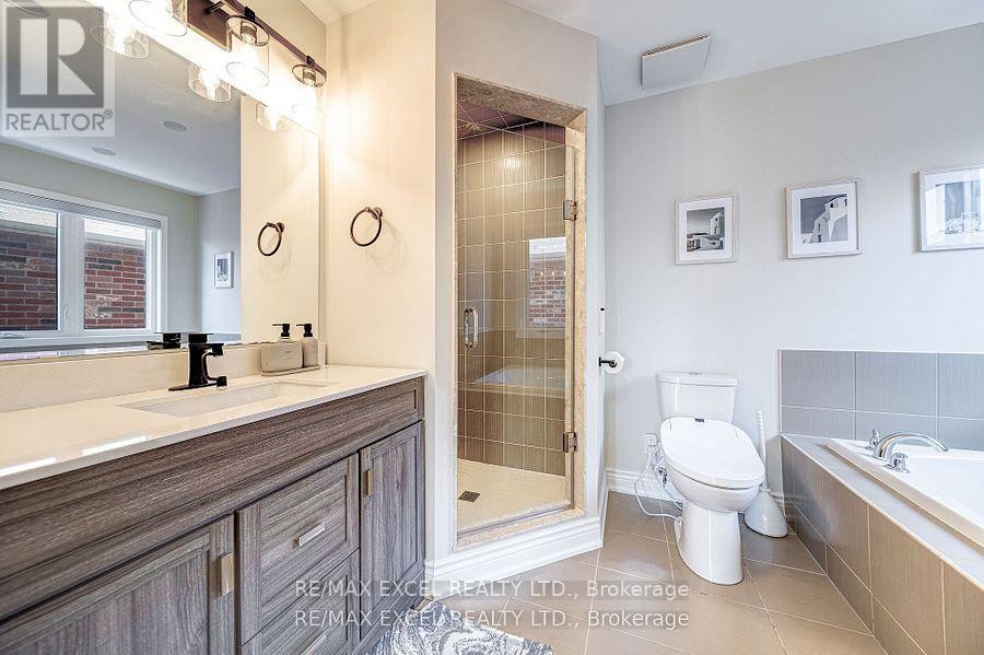 












99 JAMES PARROTT AVENUE

,
Markham (Wismer),




Ontario
L6E2B3

