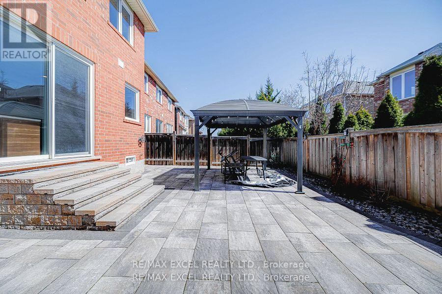 












99 JAMES PARROTT AVENUE

,
Markham (Wismer),




Ontario
L6E2B3

