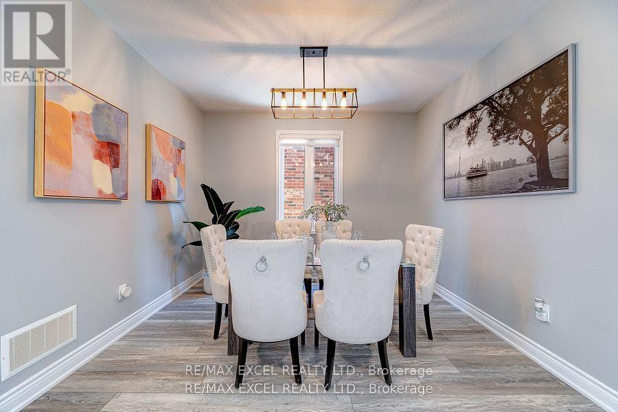 












99 JAMES PARROTT AVENUE

,
Markham (Wismer),




Ontario
L6E2B3

