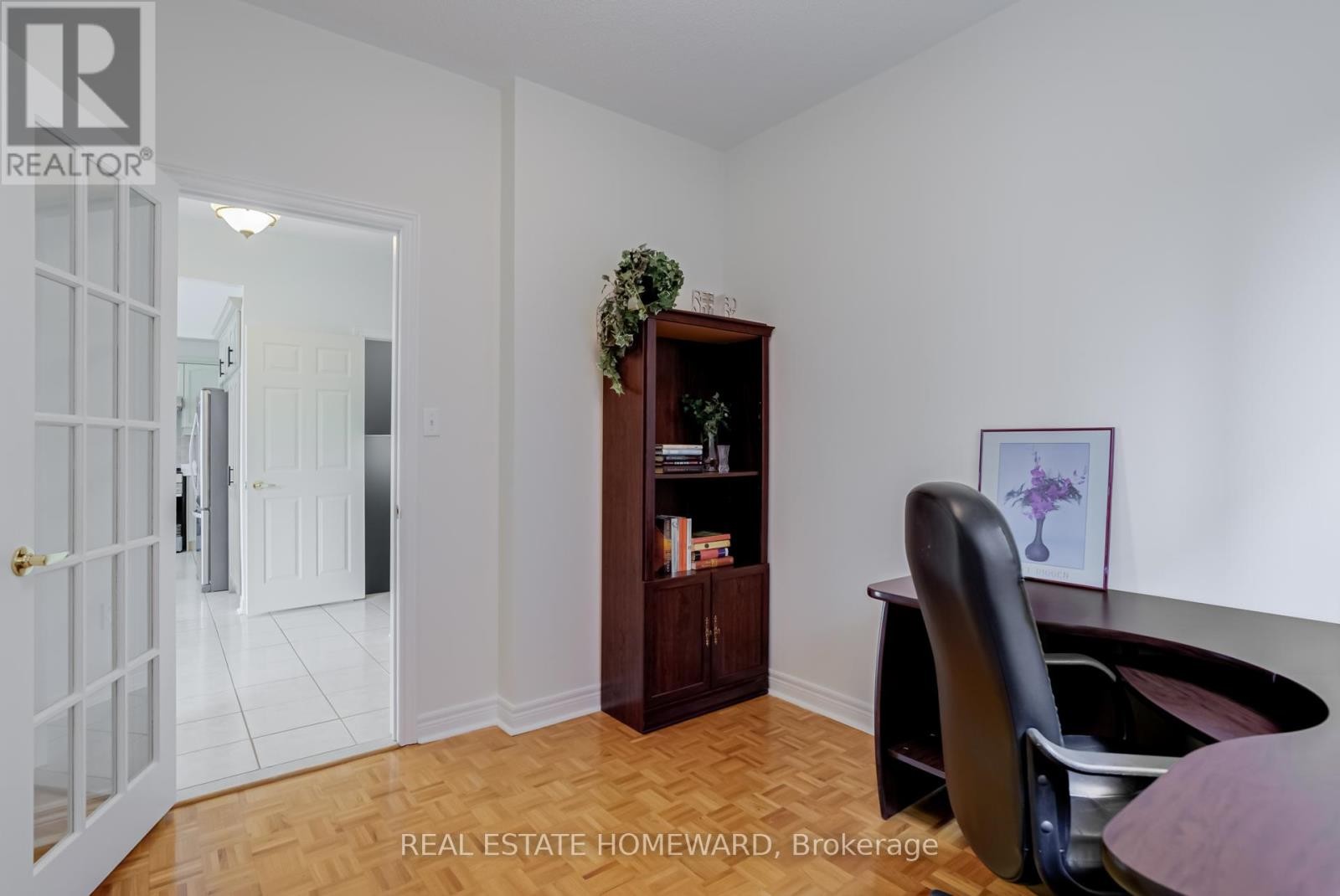 












207 VALENTINA DRIVE

,
Markham (Village Green-South Unionville),




Ontario
L3R4R5

