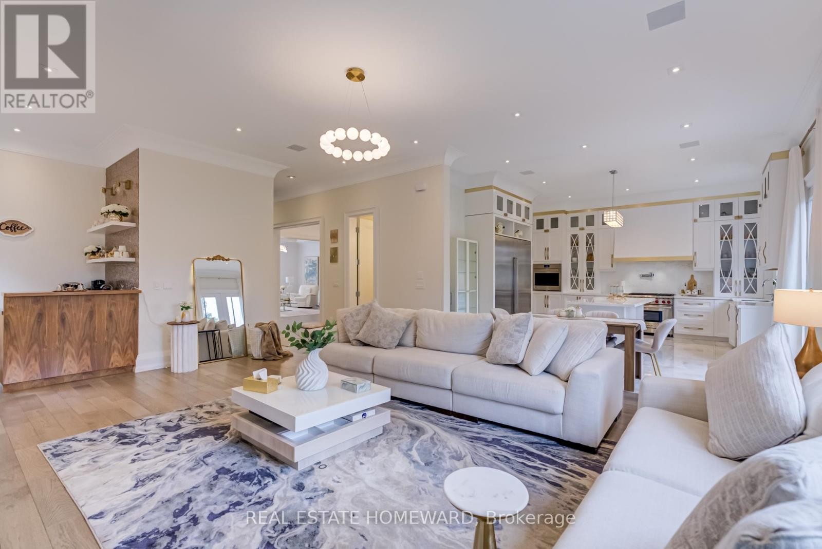 












6 MACKAY DRIVE

,
Richmond Hill (South Richvale),




Ontario
L4C6P1

