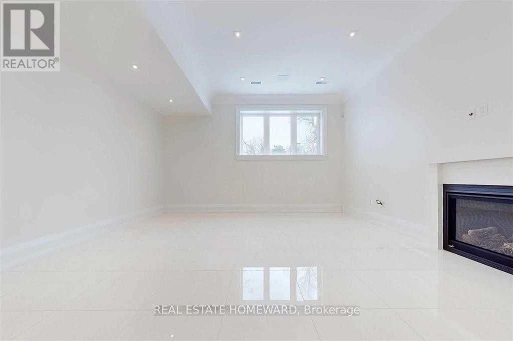 












6 MACKAY DRIVE

,
Richmond Hill (South Richvale),




Ontario
L4C6P1

