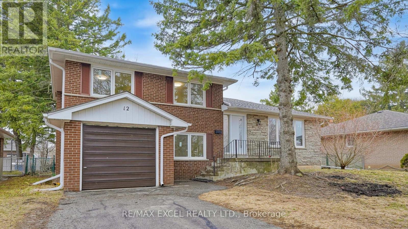 












12 LAKEVISTA AVENUE

,
Markham (Bullock),




Ontario
L3P1H5

