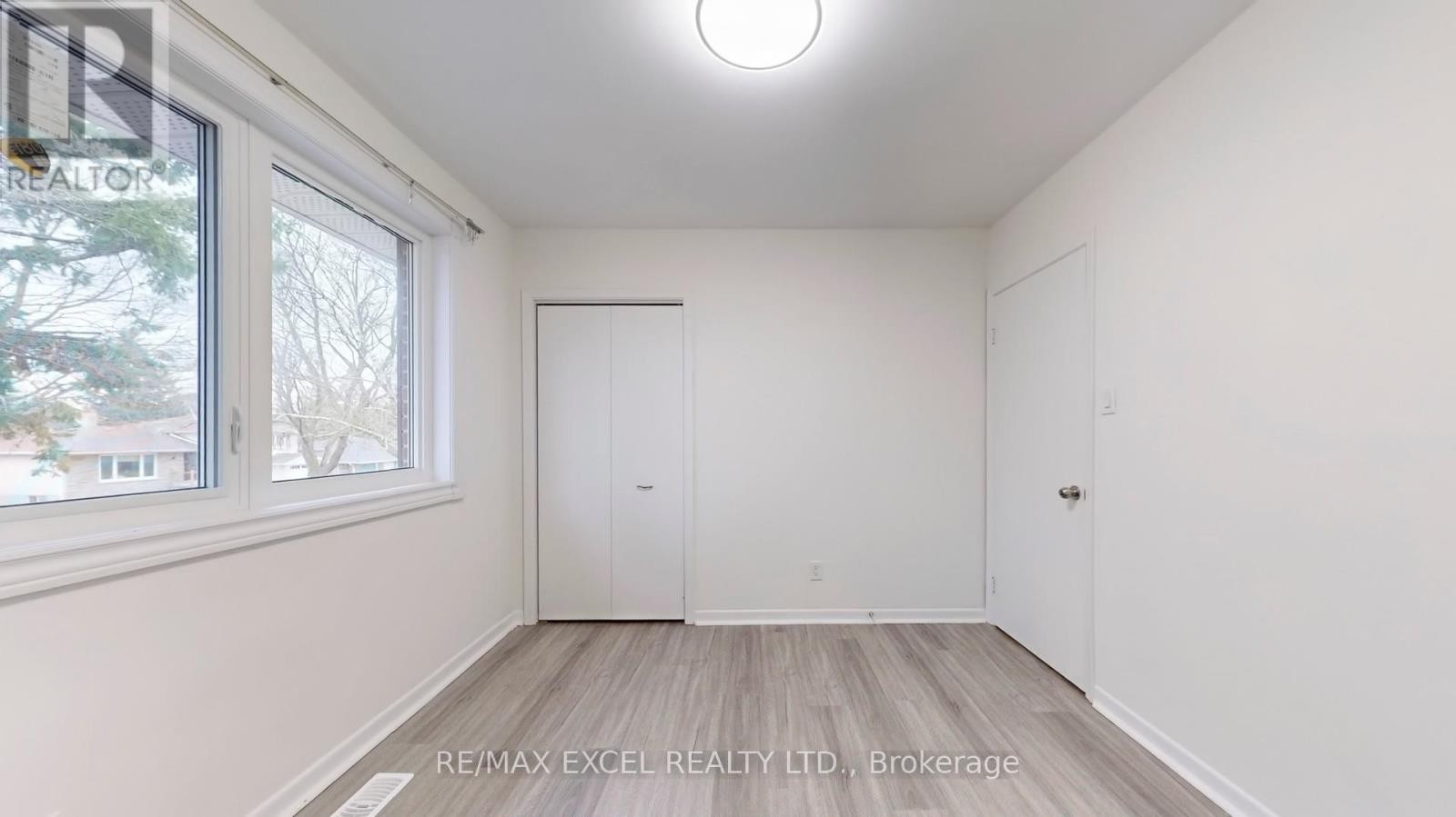 












12 LAKEVISTA AVENUE

,
Markham (Bullock),




Ontario
L3P1H5

