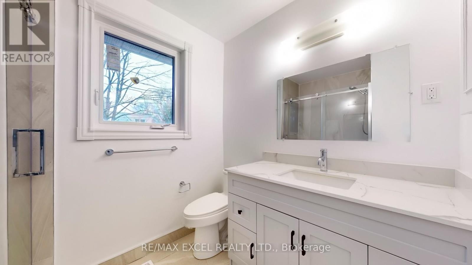 












12 LAKEVISTA AVENUE

,
Markham (Bullock),




Ontario
L3P1H5

