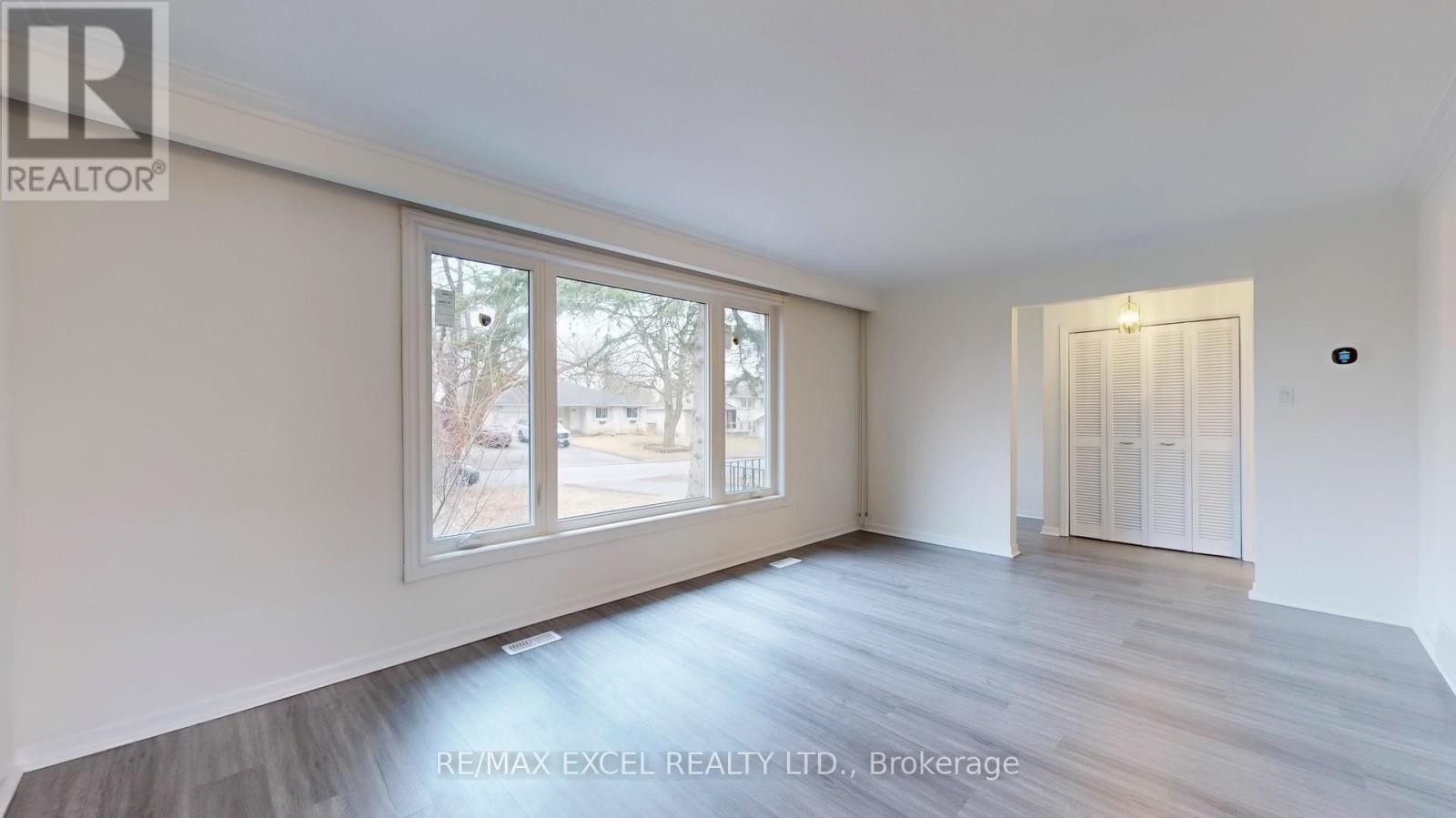












12 LAKEVISTA AVENUE

,
Markham (Bullock),




Ontario
L3P1H5

