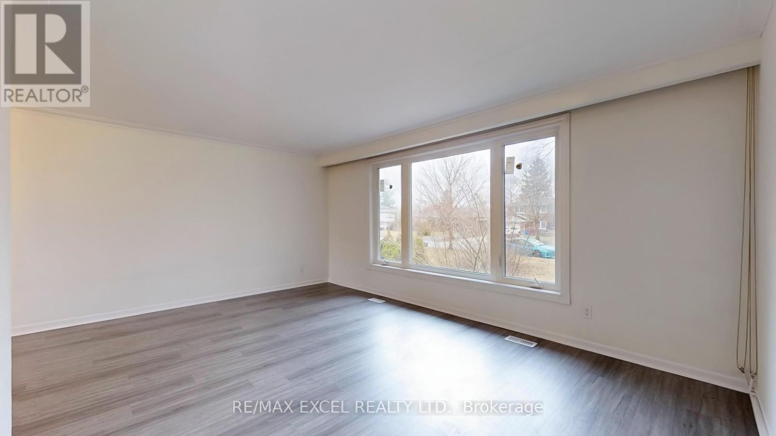 












12 LAKEVISTA AVENUE

,
Markham (Bullock),




Ontario
L3P1H5

