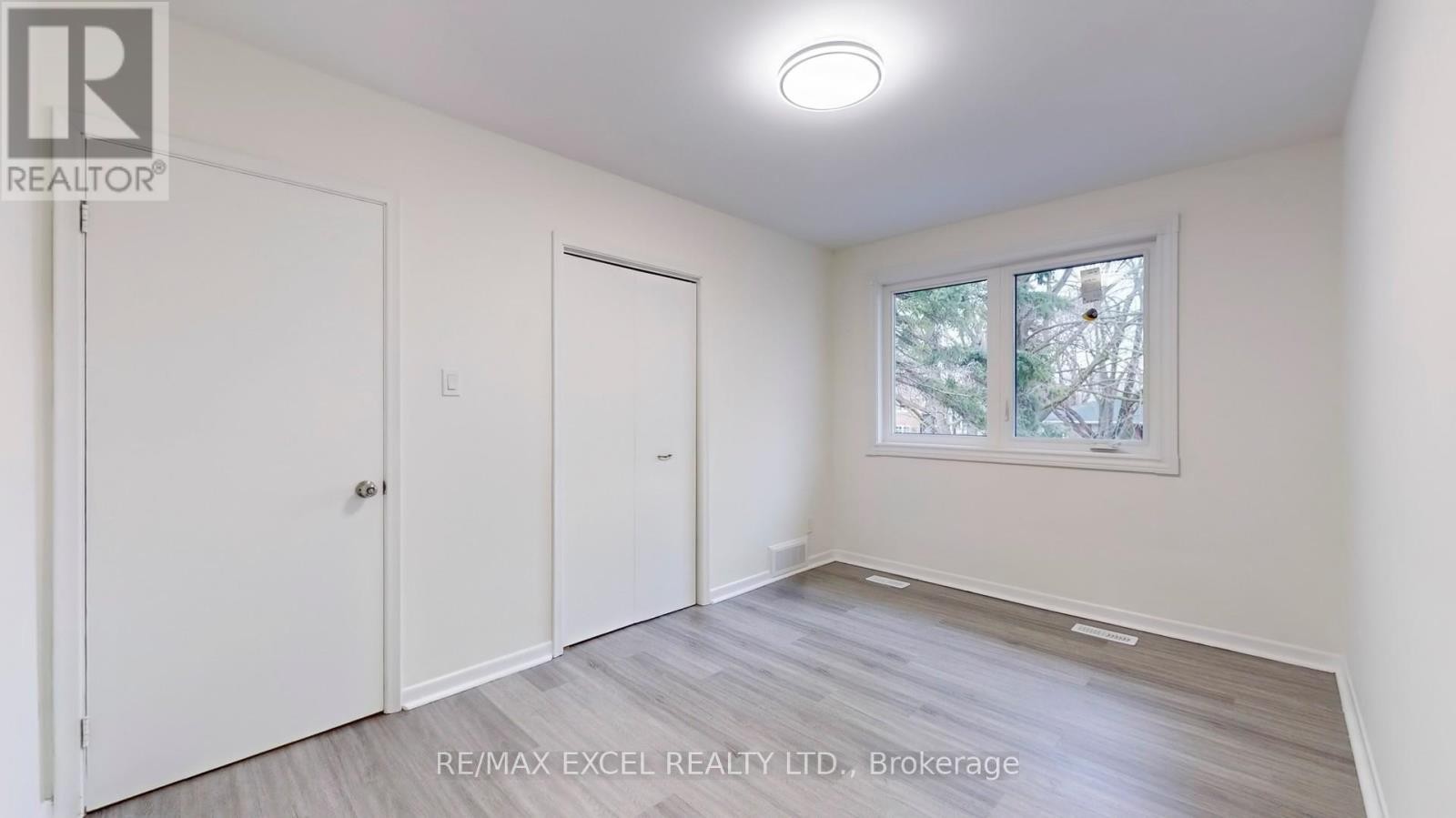 












12 LAKEVISTA AVENUE

,
Markham (Bullock),




Ontario
L3P1H5

