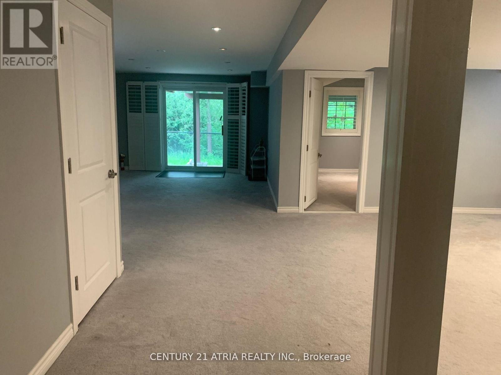 












685 SOCIETY CRESCENT

,
Newmarket (Summerhill Estates),




Ontario
L3X2S9

