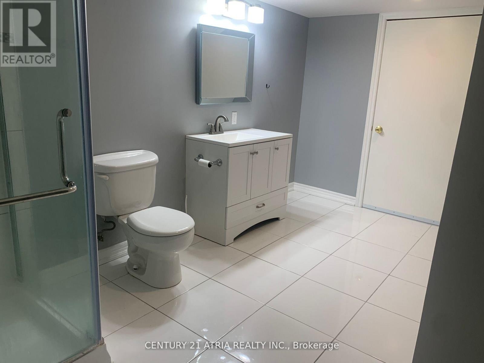 












685 SOCIETY CRESCENT

,
Newmarket (Summerhill Estates),




Ontario
L3X2S9

