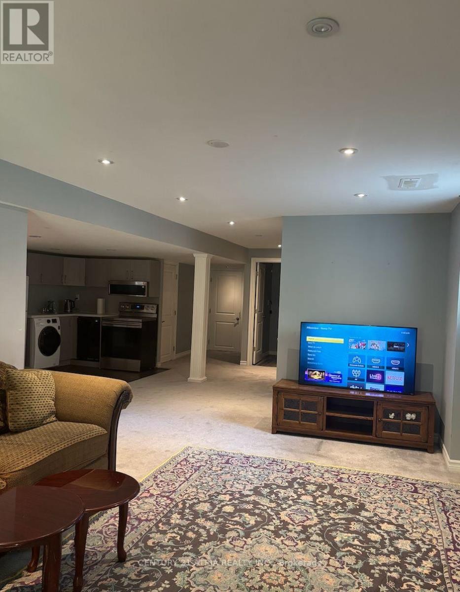 












685 SOCIETY CRESCENT

,
Newmarket (Summerhill Estates),




Ontario
L3X2S9

