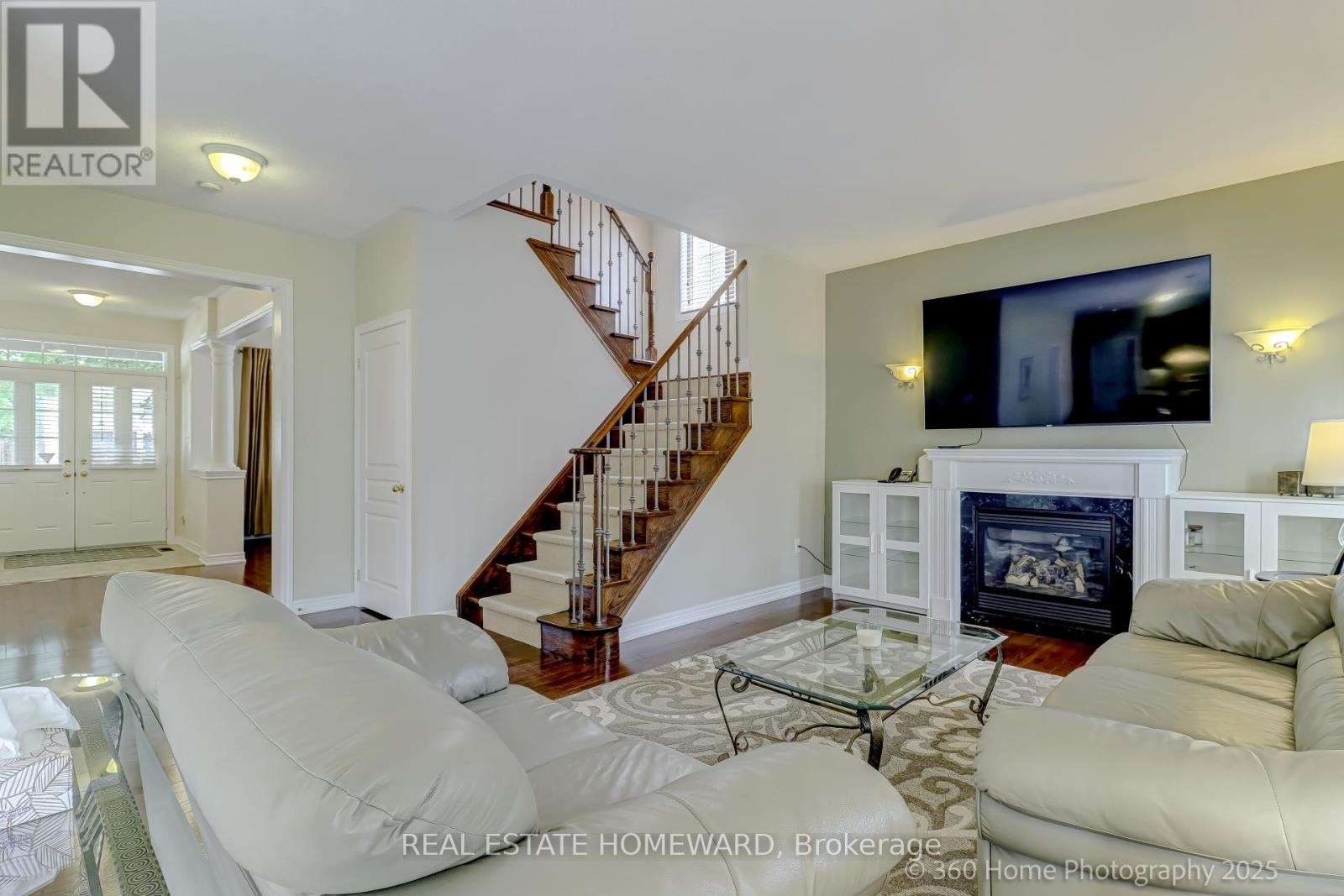 












9 TARMACK DRIVE

,
Richmond Hill (Jefferson),




Ontario
L4E0E6

