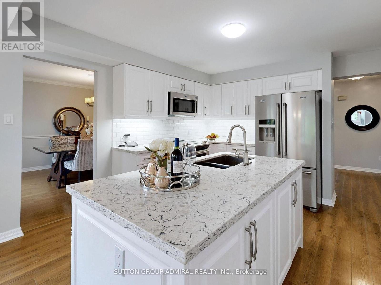 












308 PETHERAM PLACE

,
Newmarket (Glenway Estates),




Ontario
L3X1J7

