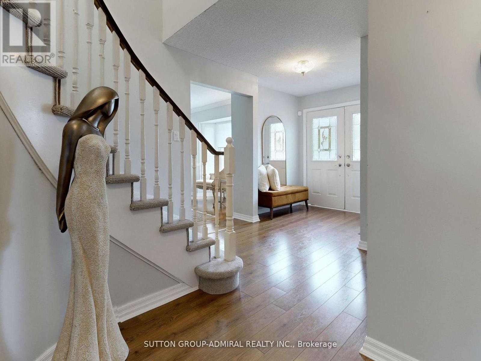 












308 PETHERAM PLACE

,
Newmarket (Glenway Estates),




Ontario
L3X1J7

