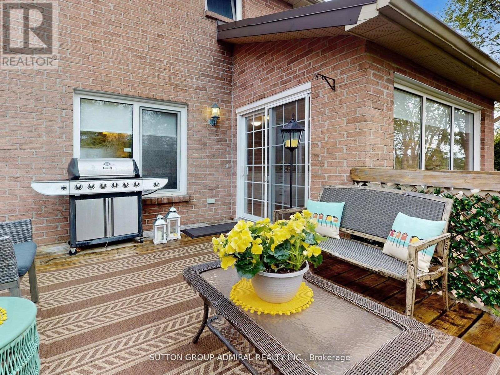 












308 PETHERAM PLACE

,
Newmarket (Glenway Estates),




Ontario
L3X1J7

