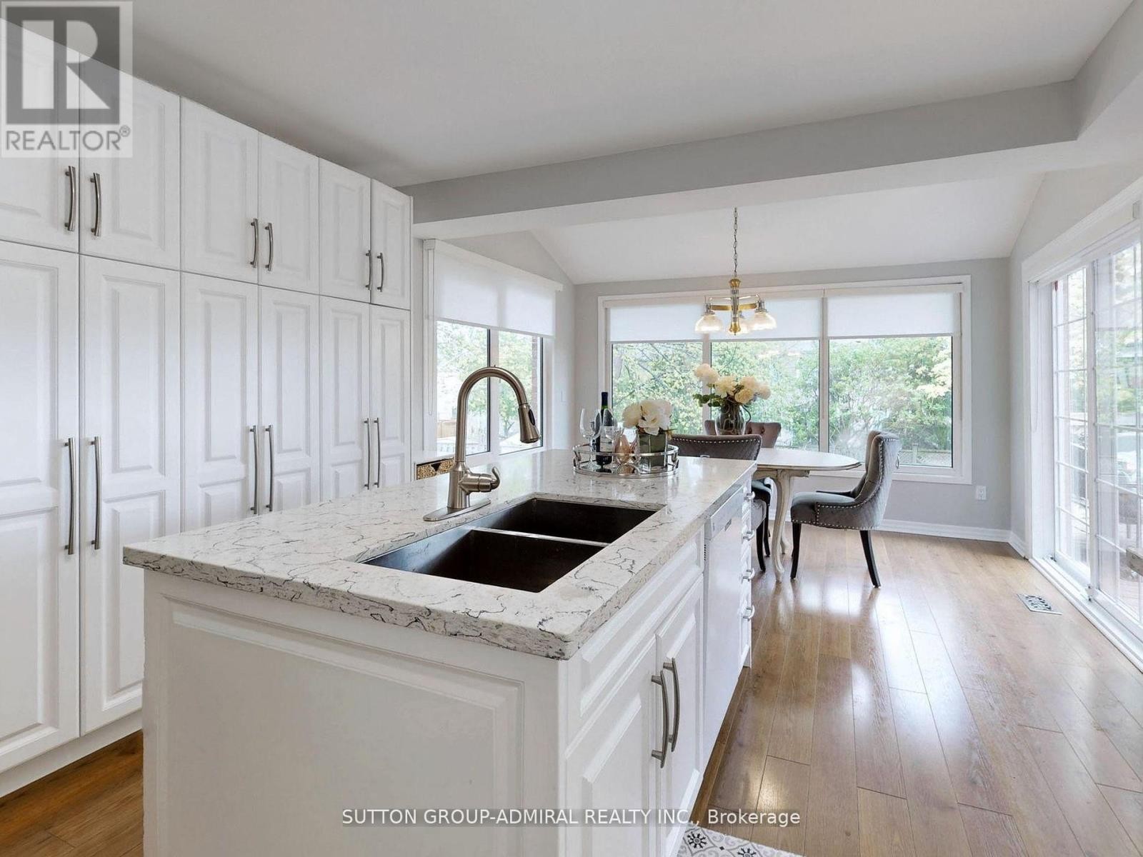 












308 PETHERAM PLACE

,
Newmarket (Glenway Estates),




Ontario
L3X1J7

