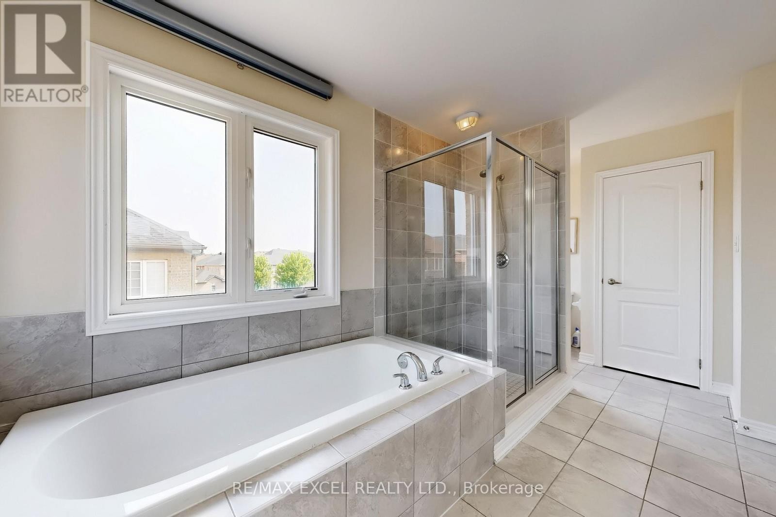 












9 SUNNYSIDE HILL ROAD

,
Markham (Cornell),




Ontario
L6B0X4

