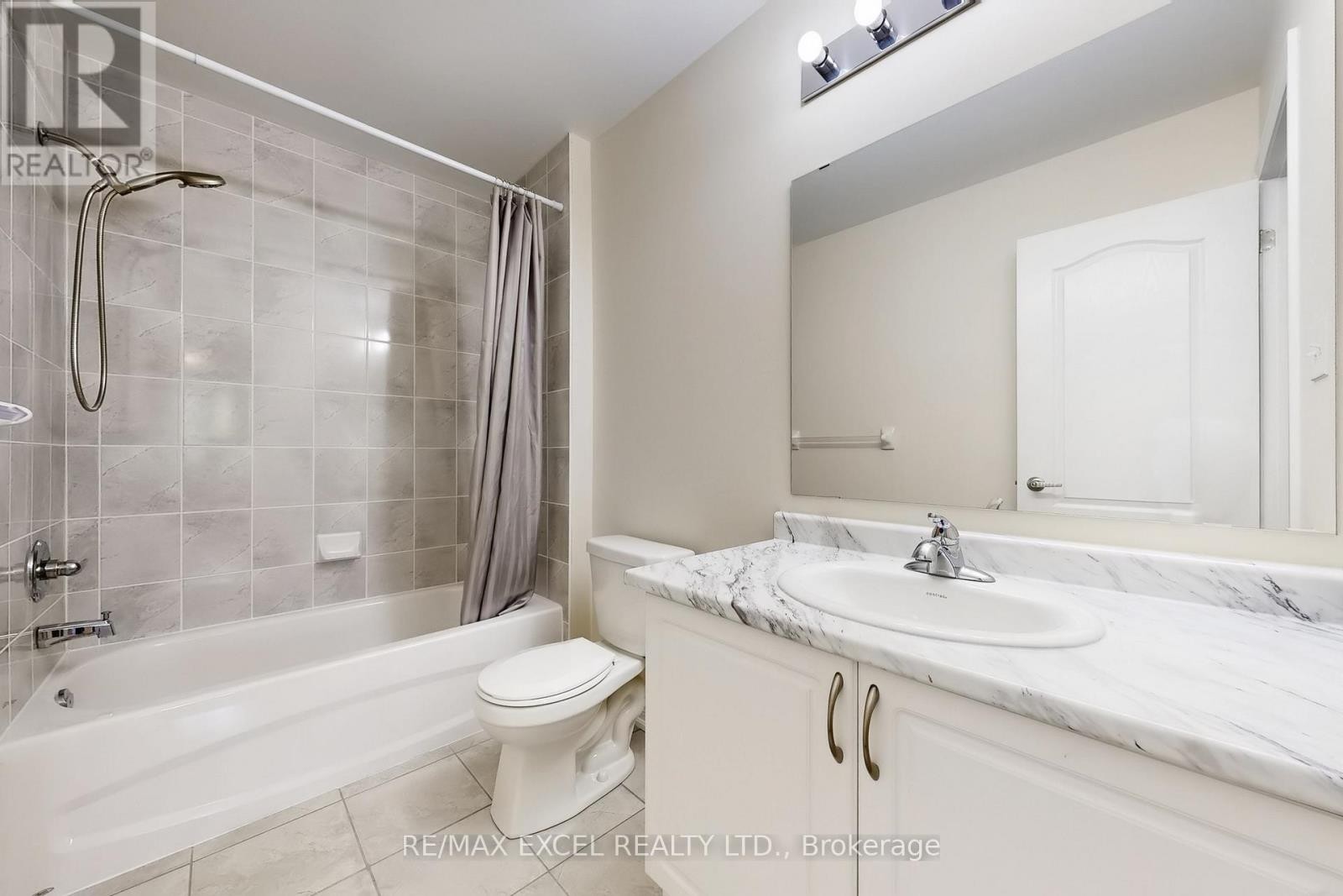 












9 SUNNYSIDE HILL ROAD

,
Markham (Cornell),




Ontario
L6B0X4

