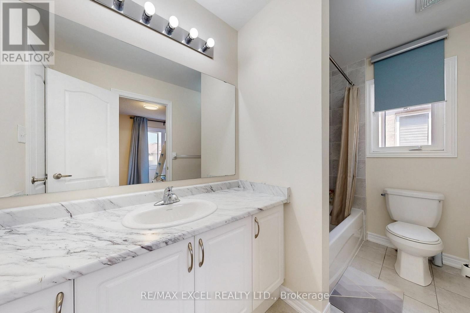 












9 SUNNYSIDE HILL ROAD

,
Markham (Cornell),




Ontario
L6B0X4

