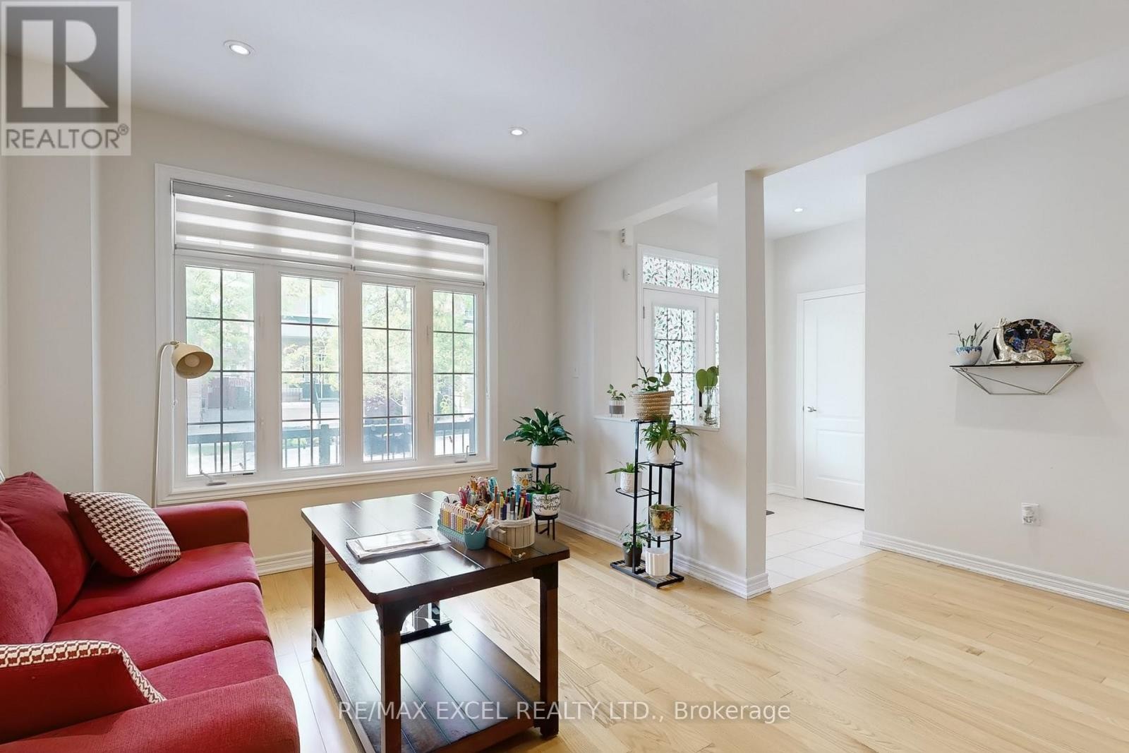 












9 SUNNYSIDE HILL ROAD

,
Markham (Cornell),




Ontario
L6B0X4


