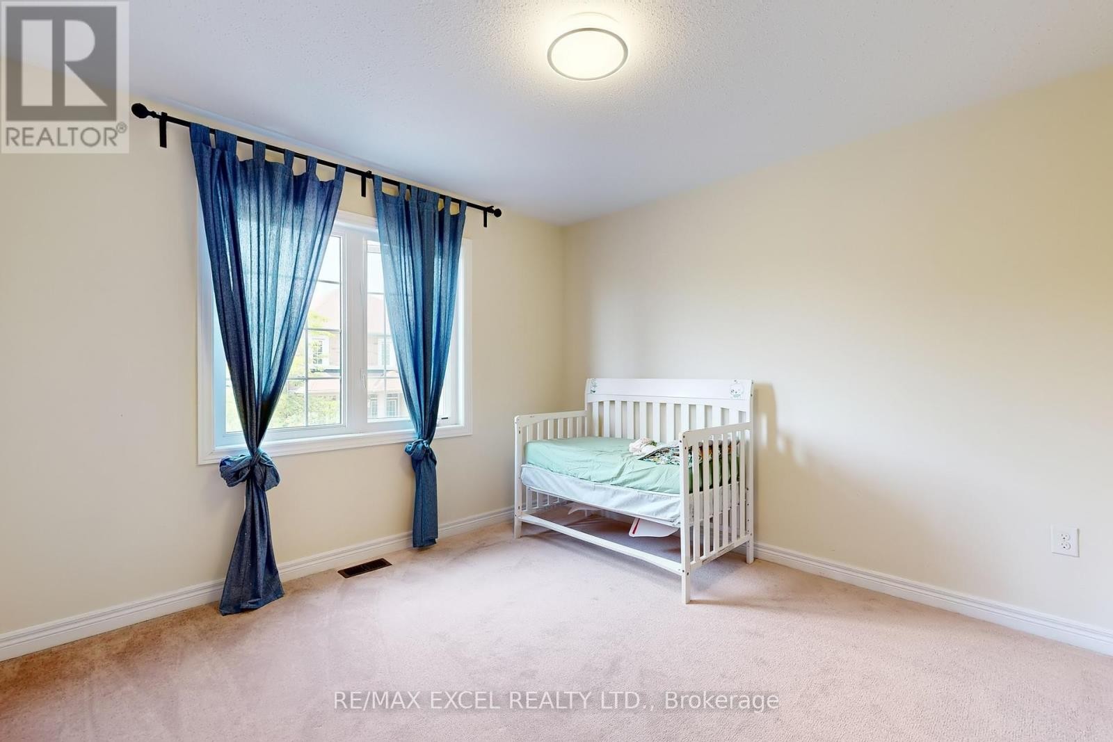 












9 SUNNYSIDE HILL ROAD

,
Markham (Cornell),




Ontario
L6B0X4

