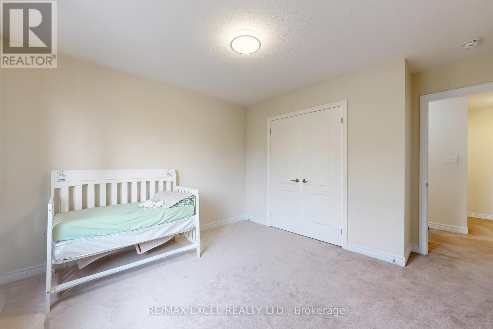 












9 SUNNYSIDE HILL ROAD

,
Markham (Cornell),




Ontario
L6B0X4

