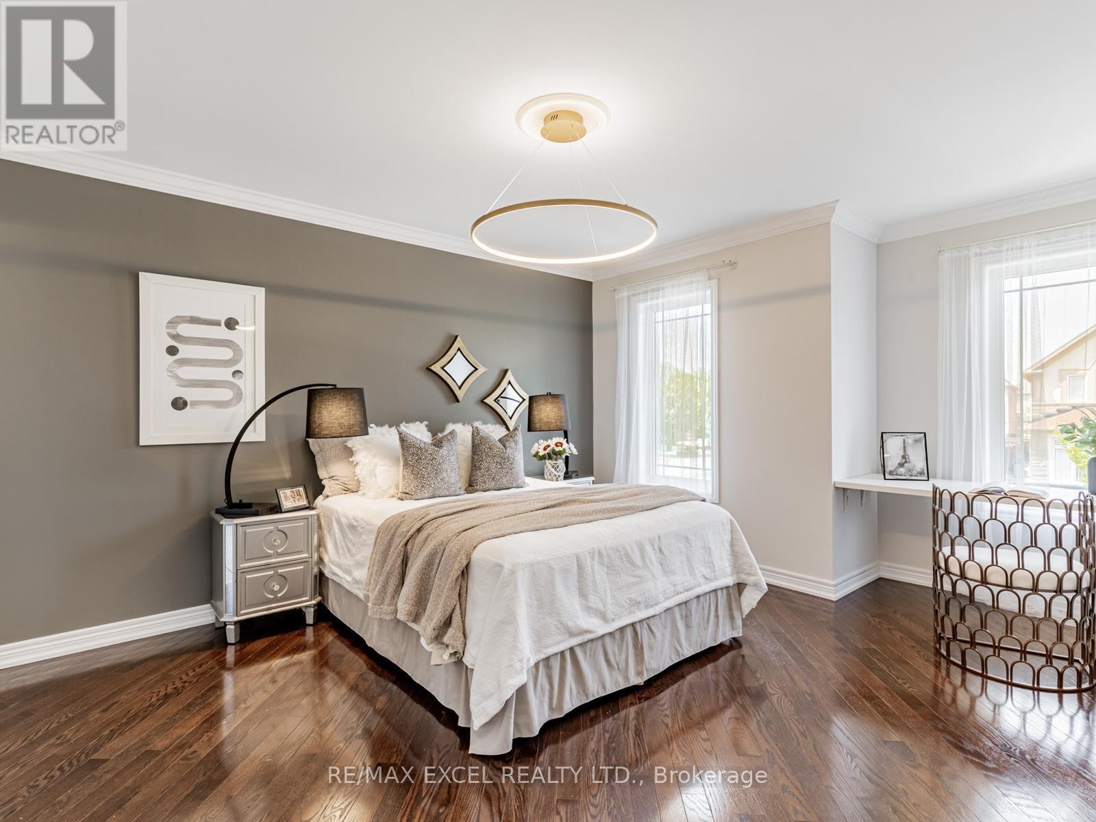 












7 THORNHILL RAVINES CRESCENT

,
Vaughan (Patterson),




Ontario
L6A4J8

