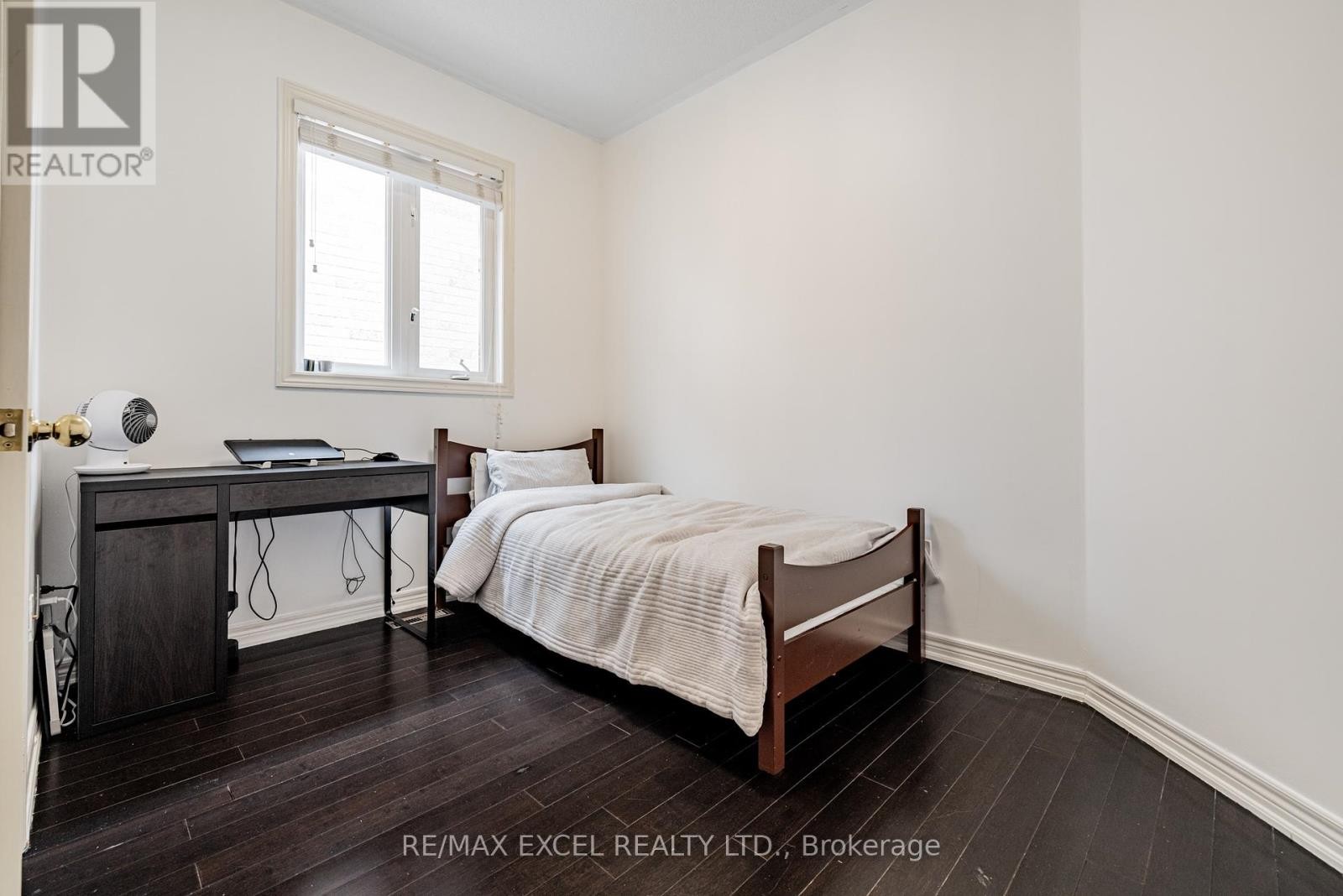 












46 GUERY CRESCENT

,
Vaughan (East Woodbridge),




Ontario
L4L9P5

