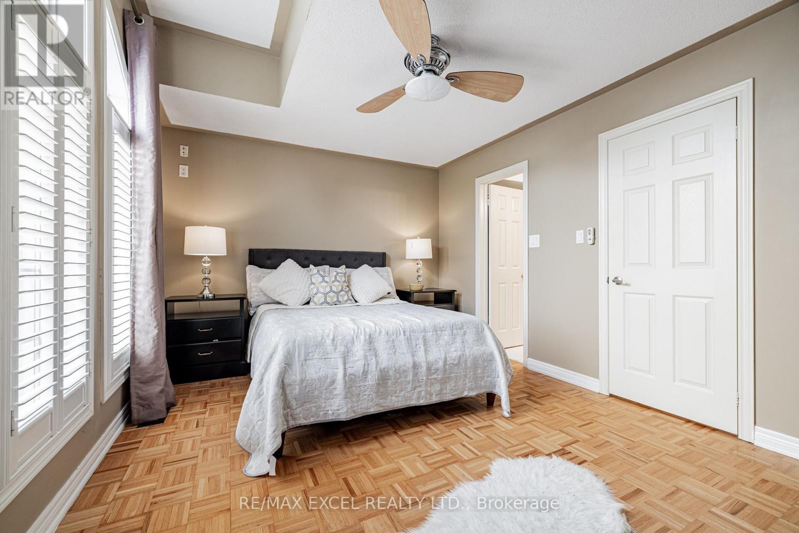 












46 GUERY CRESCENT

,
Vaughan (East Woodbridge),




Ontario
L4L9P5

