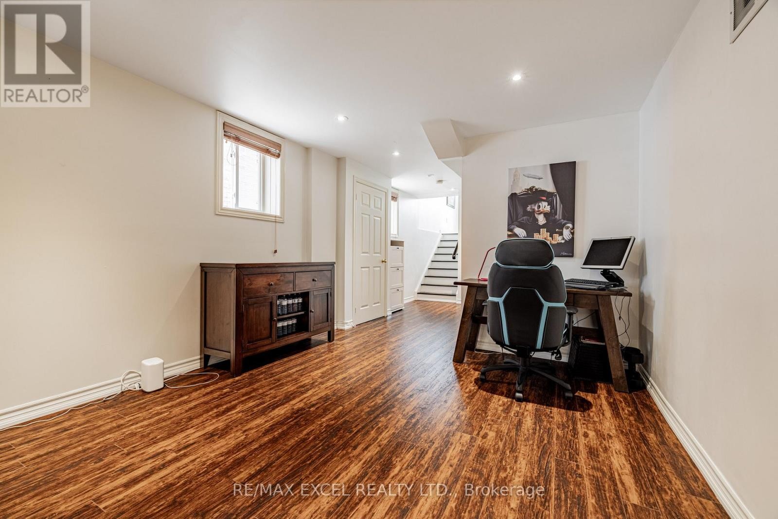 












46 GUERY CRESCENT

,
Vaughan (East Woodbridge),




Ontario
L4L9P5

