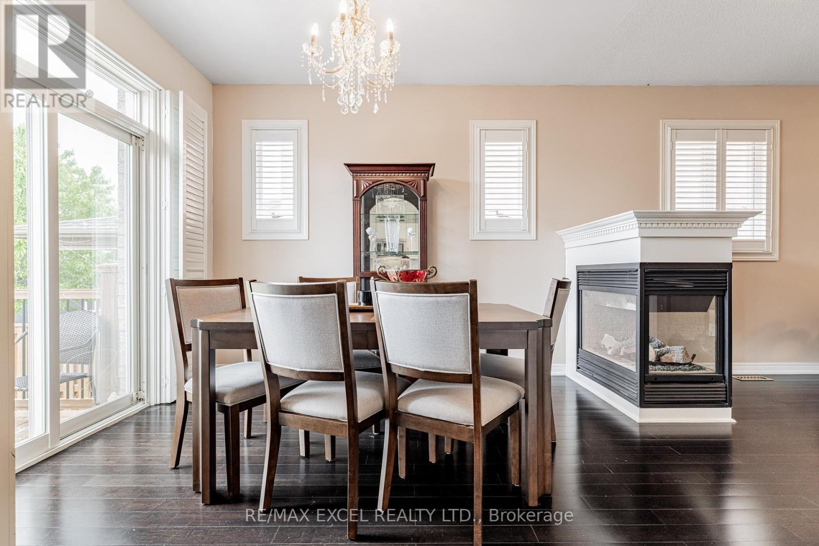 












46 GUERY CRESCENT

,
Vaughan (East Woodbridge),




Ontario
L4L9P5

