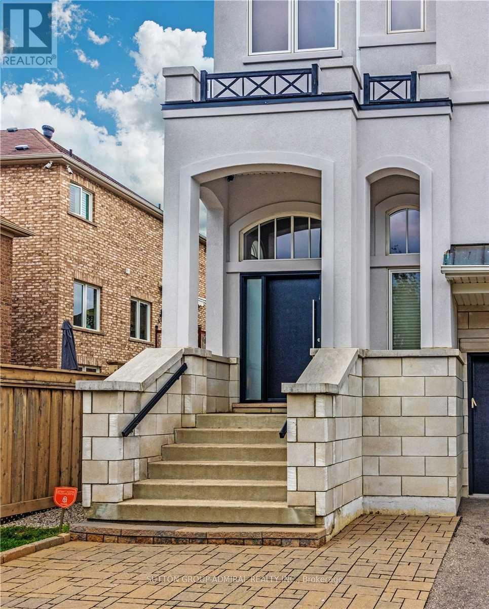 












305 ILAN RAMON BOULEVARD

,
Vaughan (Patterson),




Ontario
L6A0W4

