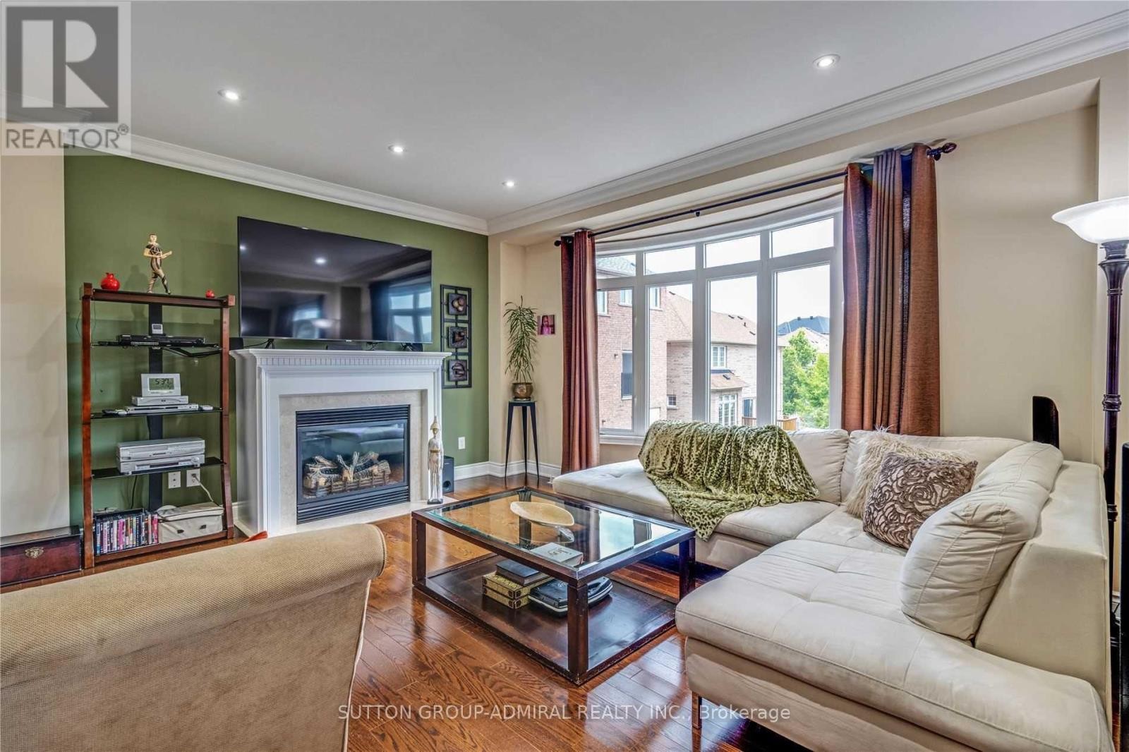 












305 ILAN RAMON BOULEVARD

,
Vaughan (Patterson),




Ontario
L6A0W4

