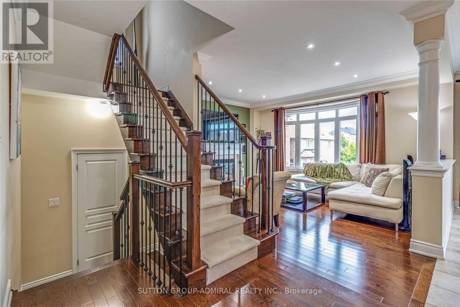 












305 ILAN RAMON BOULEVARD

,
Vaughan (Patterson),




Ontario
L6A0W4

